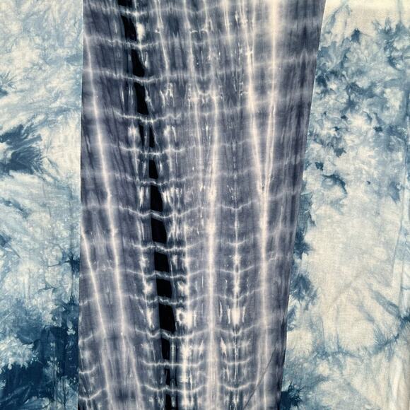 POL Women's Short Sleeve Collared Button Up Shirt Blue White Size Medium - Picture 6 of 6